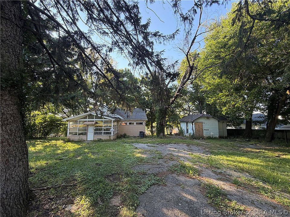 2nd image of 620 Main Street