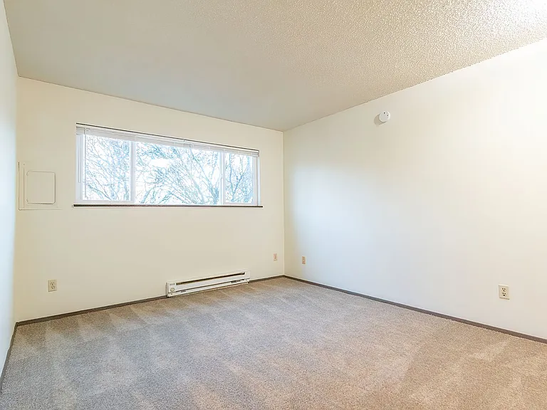 2232 SE Pine St — Photo 18