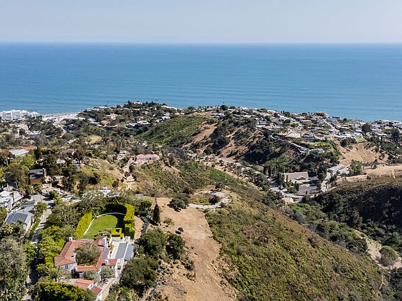 5th image of 646 Paseo Miramar