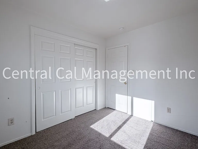 1736 Inyo St — Photo 9