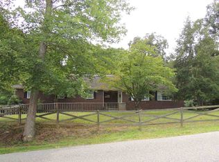 8 Pinecrest Dr, Huntington, WV 25705