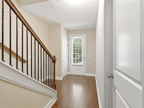 3rd image of 2270 Tenor Ln