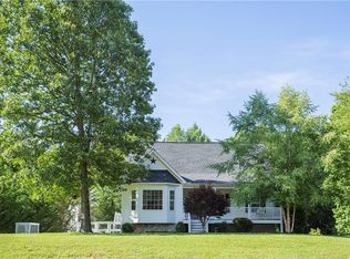 7 Blakes Ln, Talking Rock, GA 30175