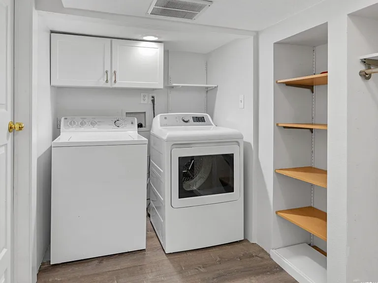 352 S 1080 E — Photo 14