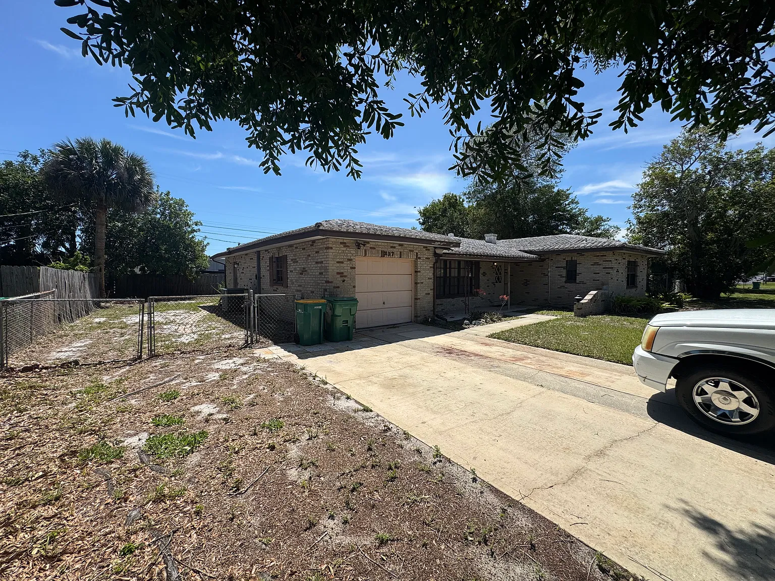 4 bed, 2040 sqft, $2,450 — Photo 2