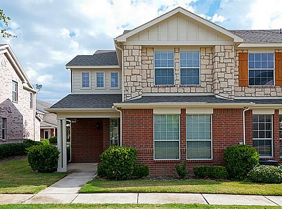 3rd image of 2223 Canterbury Park Dr