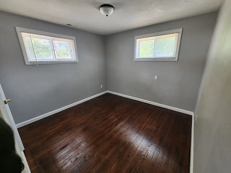 136 Banneker Dr — Photo 8