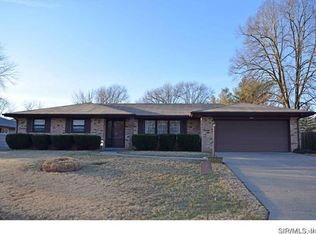 12 Roclare Dr, Swansea, IL 62226