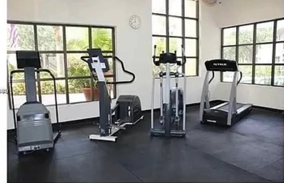 1 bed, 750 sqft, $1,700 — Photo 4