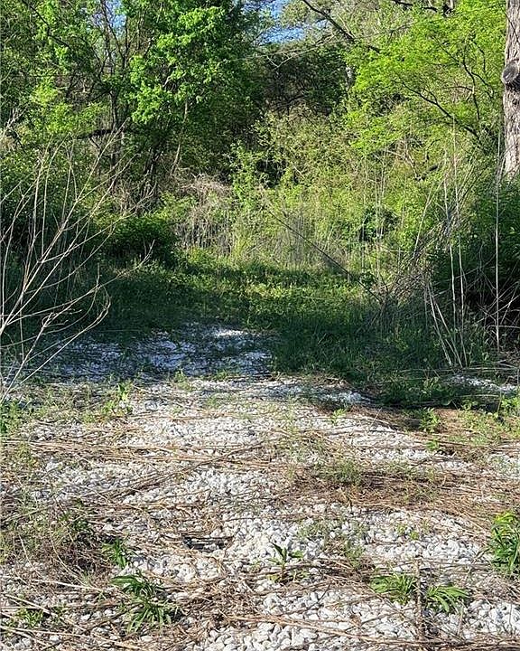 1st image of 294 Holt Rd