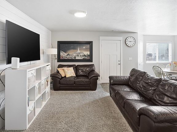 5th image of 259 W 70 N