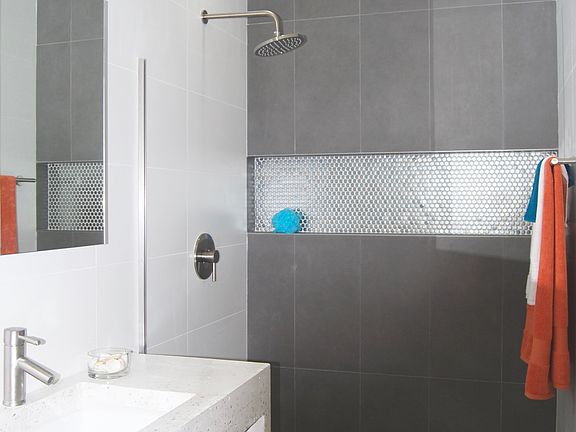 Zero entry master shower