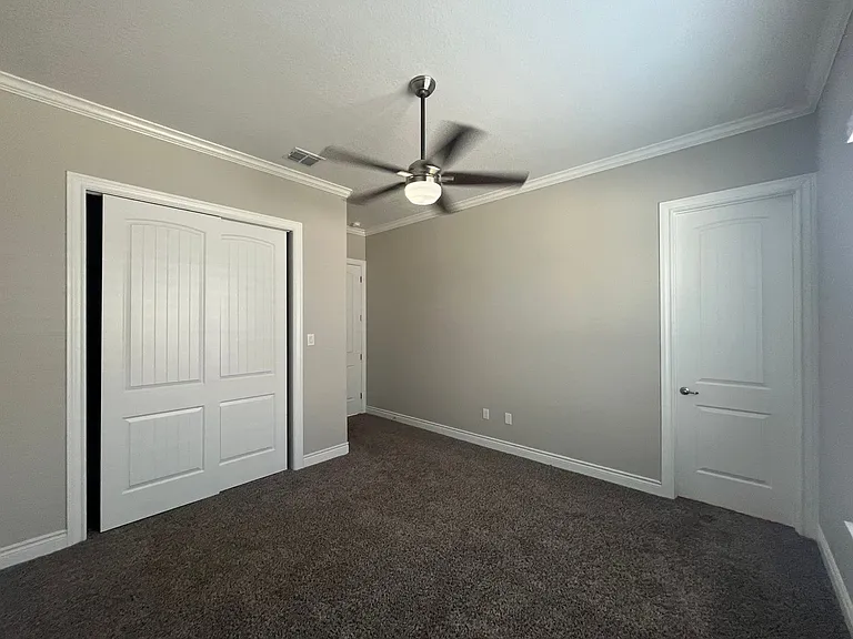 4815 Viewcrest Rd — Photo 38