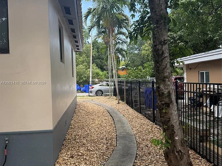 5530 NW Miami Ct — Photo 44