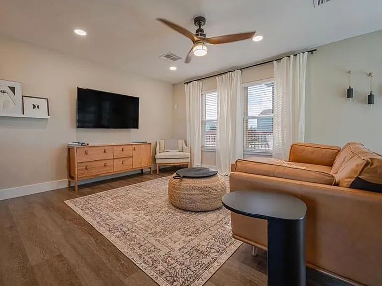 7 Lauderdale Dr — Photo 17