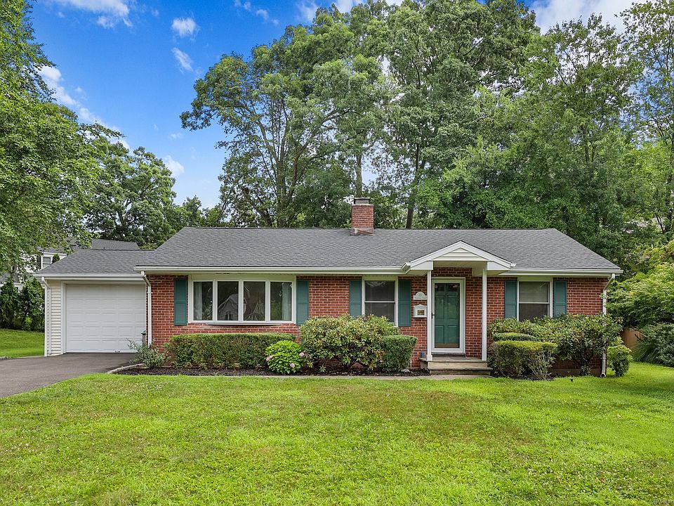 1st image of 13 Hazelwood Lane