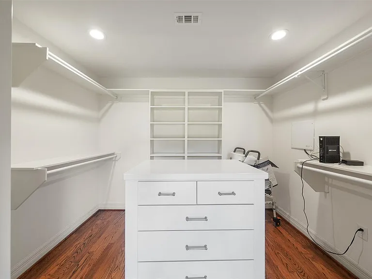 5058 Yarwell Dr — Photo 29