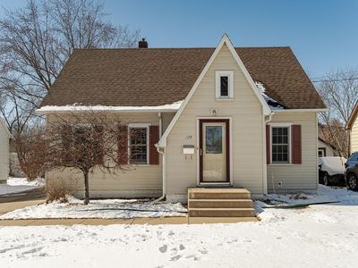 725 11th Ave NE, Rochester, MN, 55906