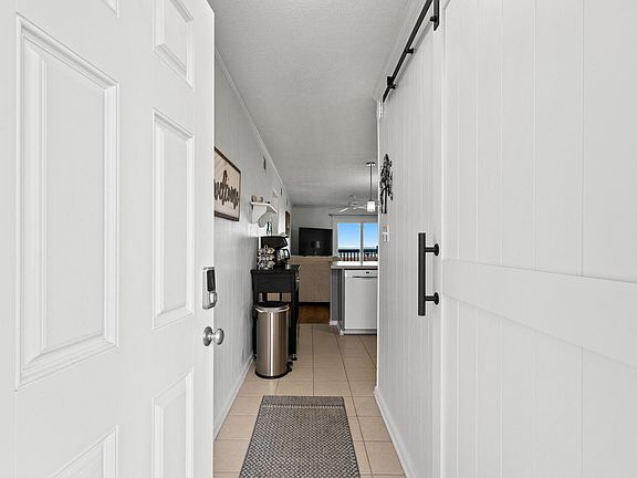 3rd image of 613 S Ocean Blvd. #D1