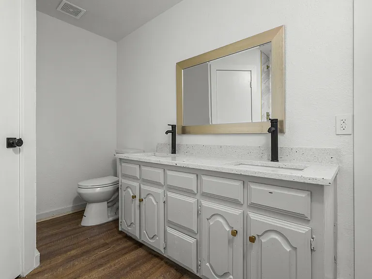1503 Bellflower Dr — Photo 9