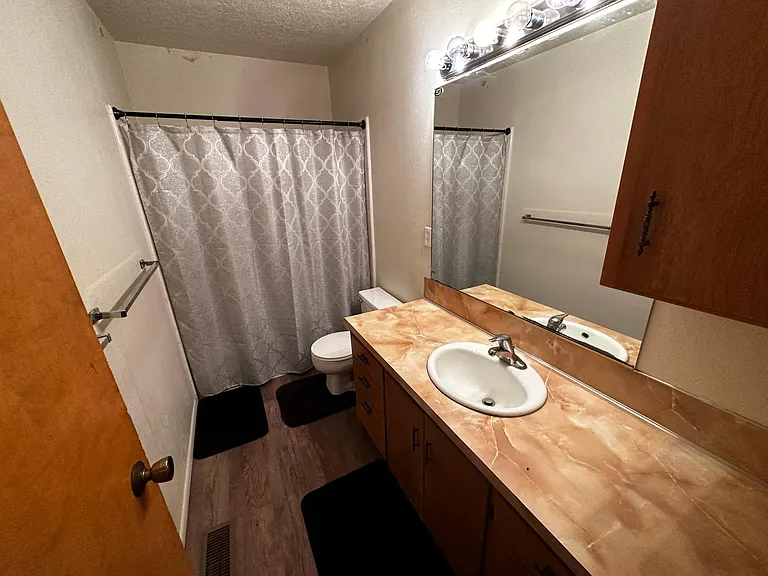 495 N 600 E #1 — Photo 8