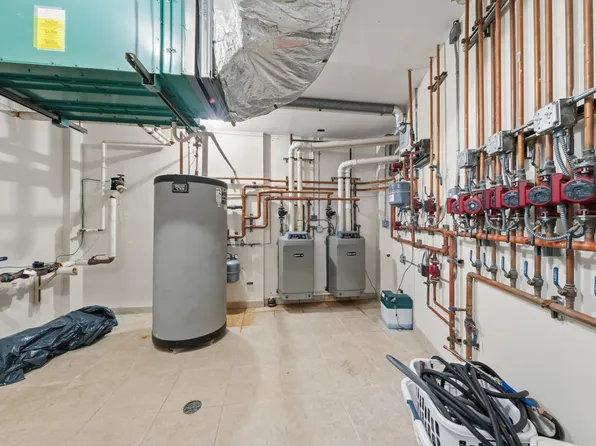 186 Flagg Place image 40 of 45