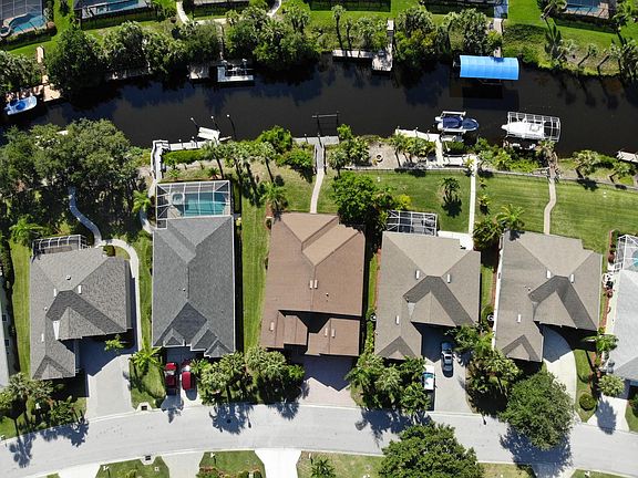 4th image of 9254 Palm Island Cir