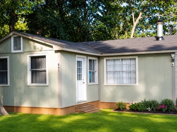 841 Dogwood Trl, Logansport, LA 71049