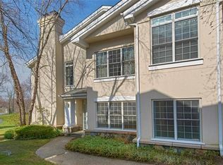 47 Arrowwood Cir, Rye Brook, NY 10573