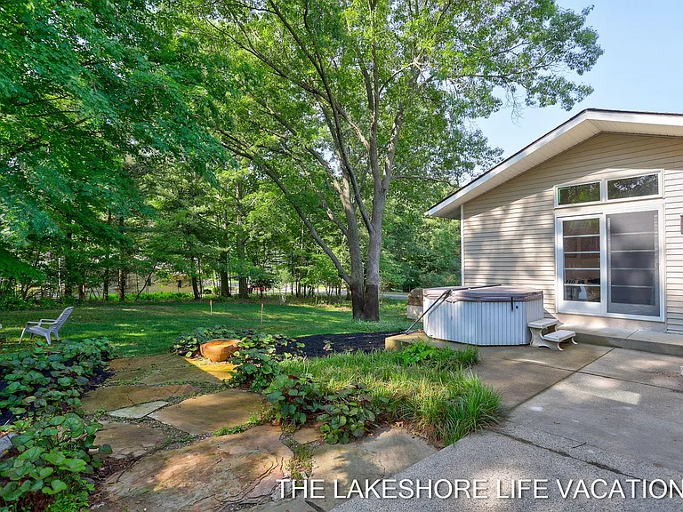 3892 Lakeridge Dr — Photo 35