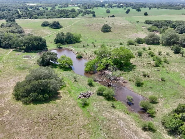 Fm 532 W, Shiner, TX 77984