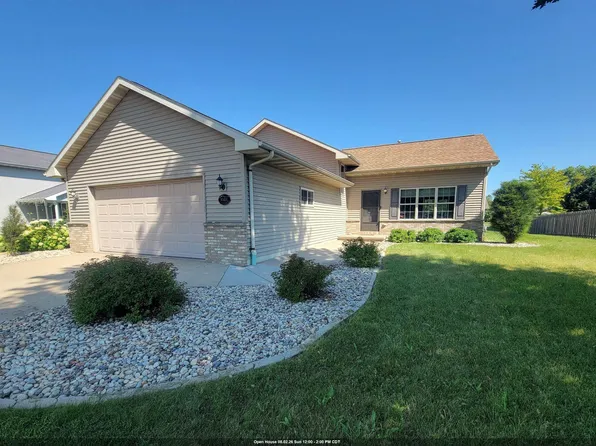W5424 Red Clover Trl, Appleton, WI 54915