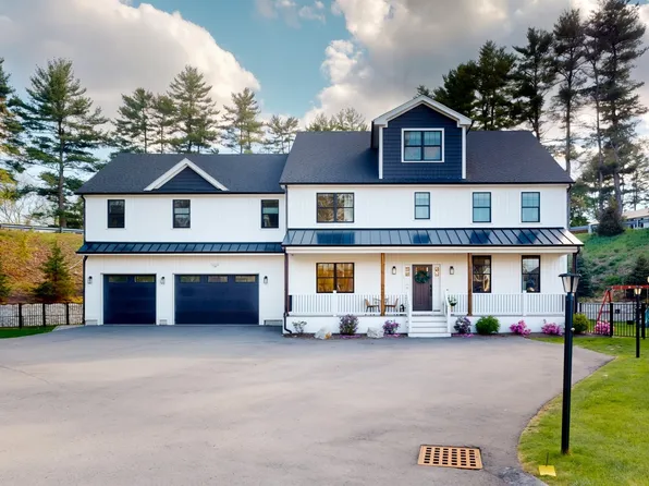 4 Lincoln Ct, Medfield, MA 02052