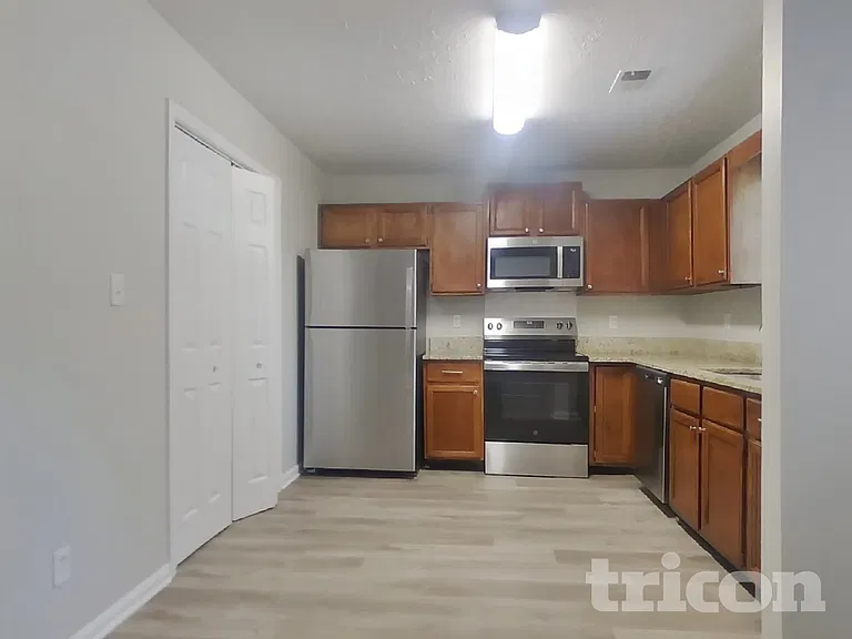 126 Woodberry Ct — Photo 7
