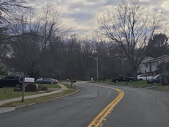 4th image of 115 Rolling Meadows Rd
