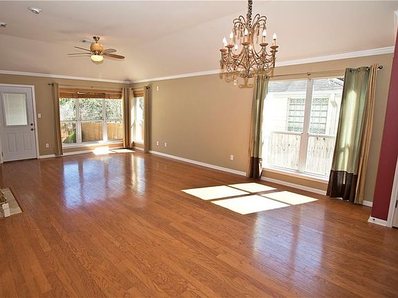 4th image of 5004 Hibiscus Valley Dr