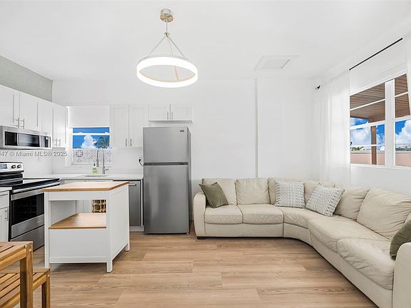 4th image of 6881 Bay Dr APT 23