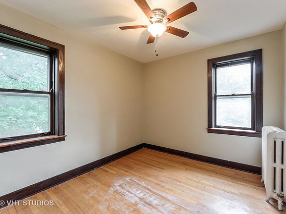 5th image of 204 E Saint James St Lowr 2