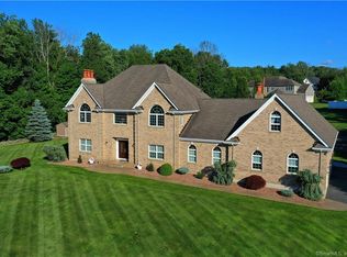 12 Sage Ln, Monroe, CT 06468