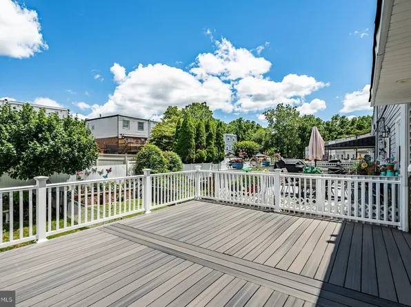 4409 Deerpath Ln, Philadelphia, PA 19154