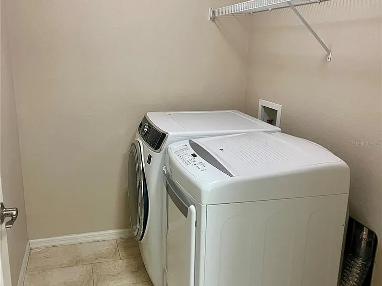 308 Windsor St7_12152023