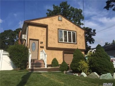 250 Volta St, Copiague, NY, 11726