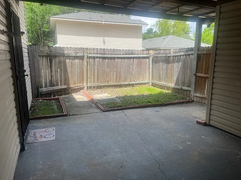 15931A Woodlawn Acres Ave — Photo 11