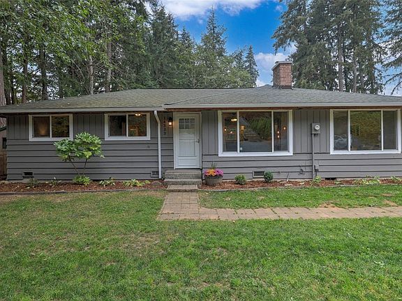 3 bed, 1.75 new baths and new kitchen with bonus room. Large backyard with 3 sheds and parking for RV & boats. >