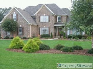 5403 Effieham St, Oak Ridge, NC 27310