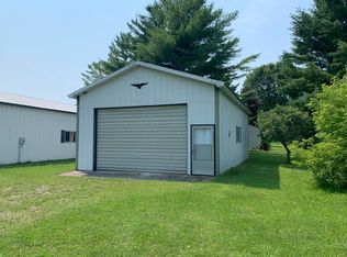 Crooked Ln, Indian River, MI 49749