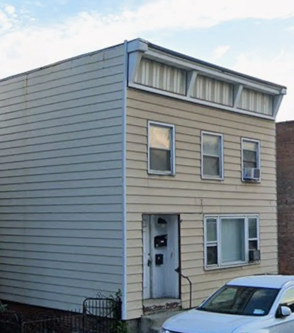 619 4th Street — Photo 1