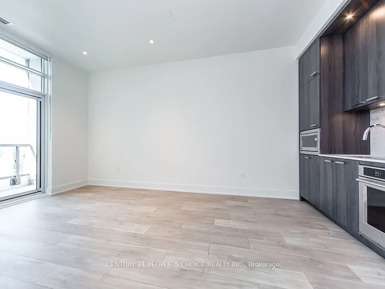 858 Dupont St #Penthouse 32 — Photo 17