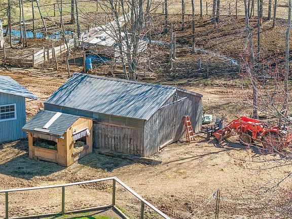 2nd image of 1106 Tetzlaff Rd