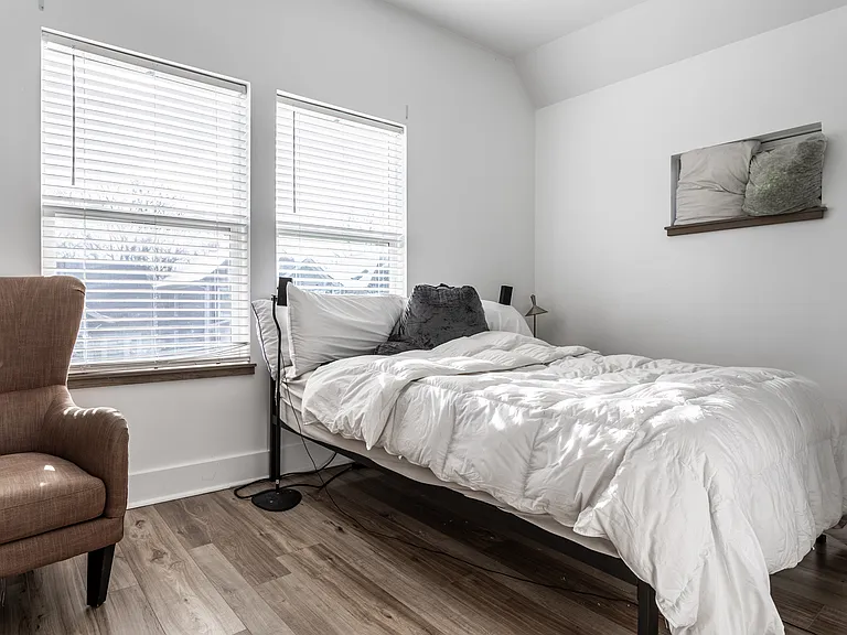 644 N Tacoma Ave — Photo 18